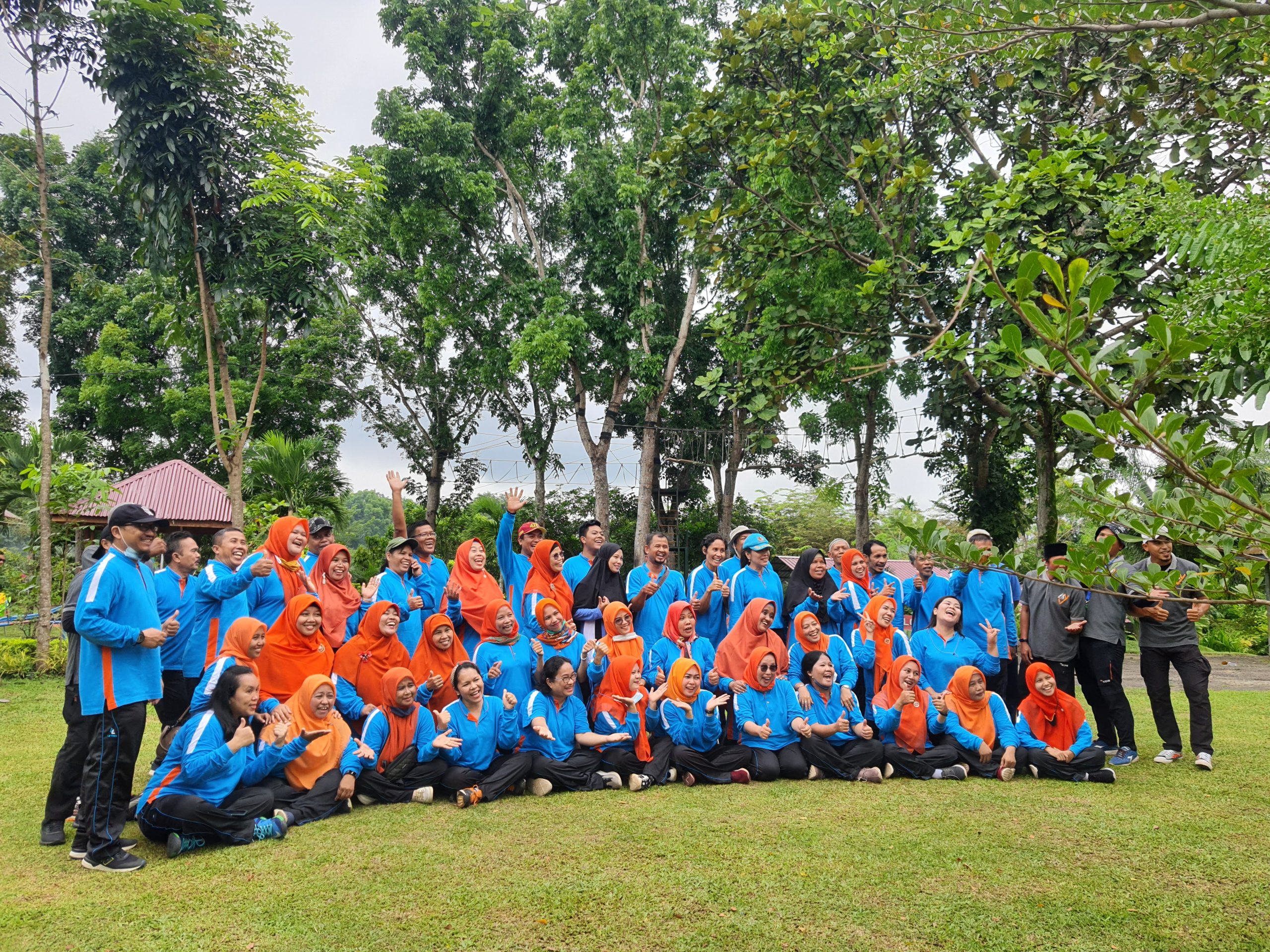 Tingkatkan Silaturahmi, Keluarga Besar SMA Negeri 6 Binjai Gelar Outbound