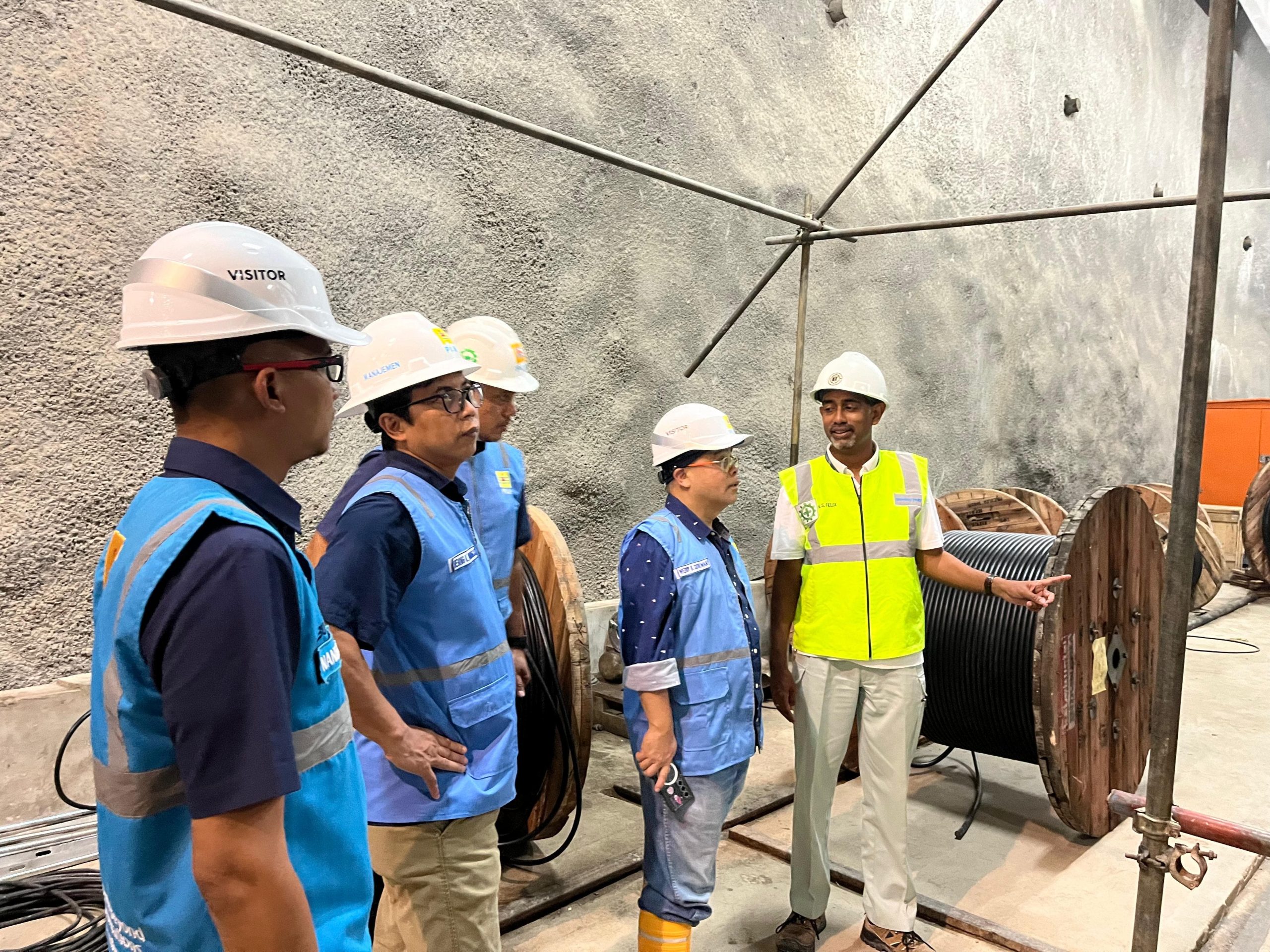 Gelar Site Visit, EVP MKS dan GM UIP SBU Tinjau Proyek PLTA Asahan 3