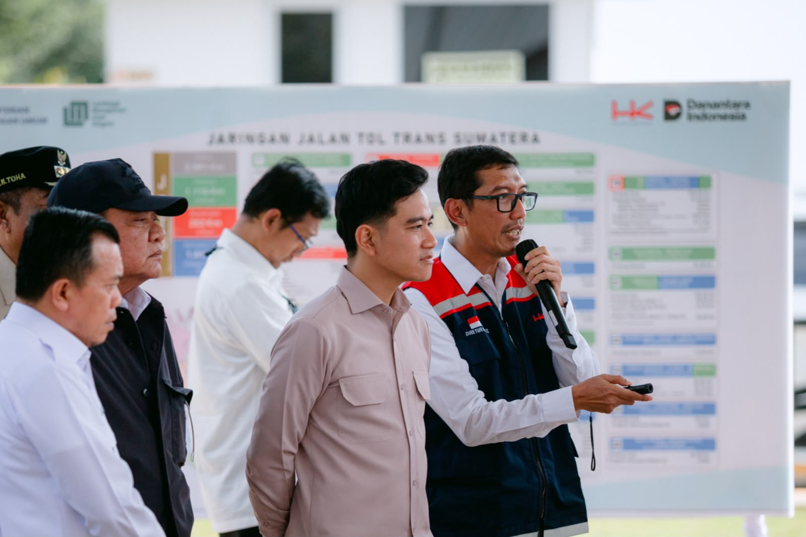 Wapres Gibran Tinjau Jalan Tol Palembang-Betung dan Betung-Tempino-Jambi, Dorong Percepatan Penyelesaian JTTS untuk Perkuat Konektivitas Sumatera